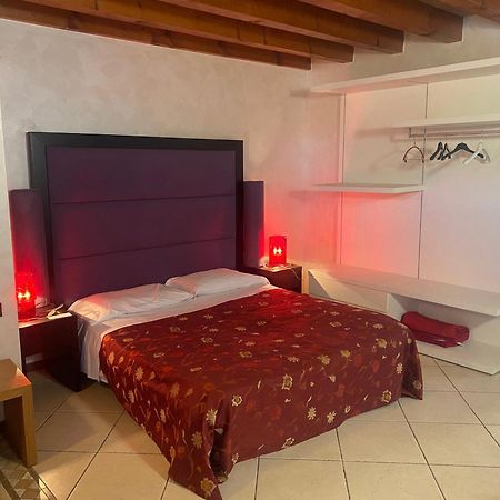 Albergo Le Piante Manerba del Garda Luaran gambar