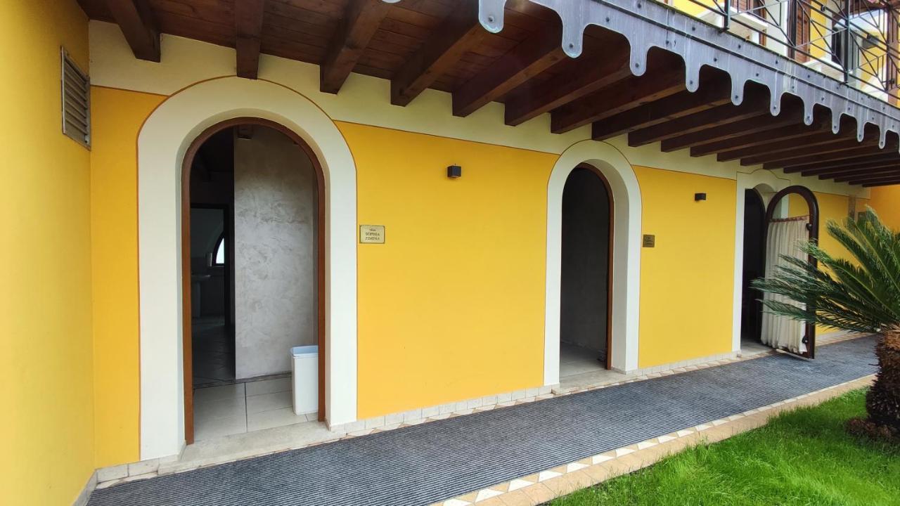 Albergo Le Piante Manerba del Garda Luaran gambar