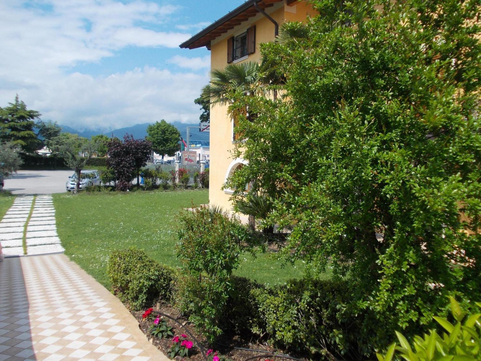 Albergo Le Piante Manerba del Garda Luaran gambar