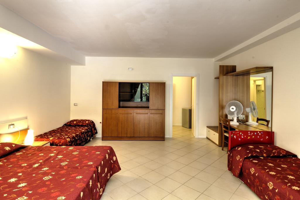 Albergo Le Piante Manerba del Garda Luaran gambar