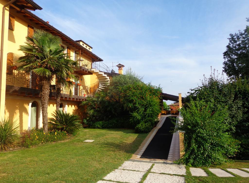 Albergo Le Piante Manerba del Garda Luaran gambar