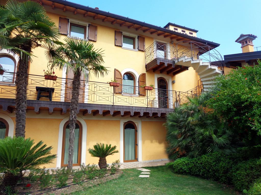 Albergo Le Piante Manerba del Garda Luaran gambar