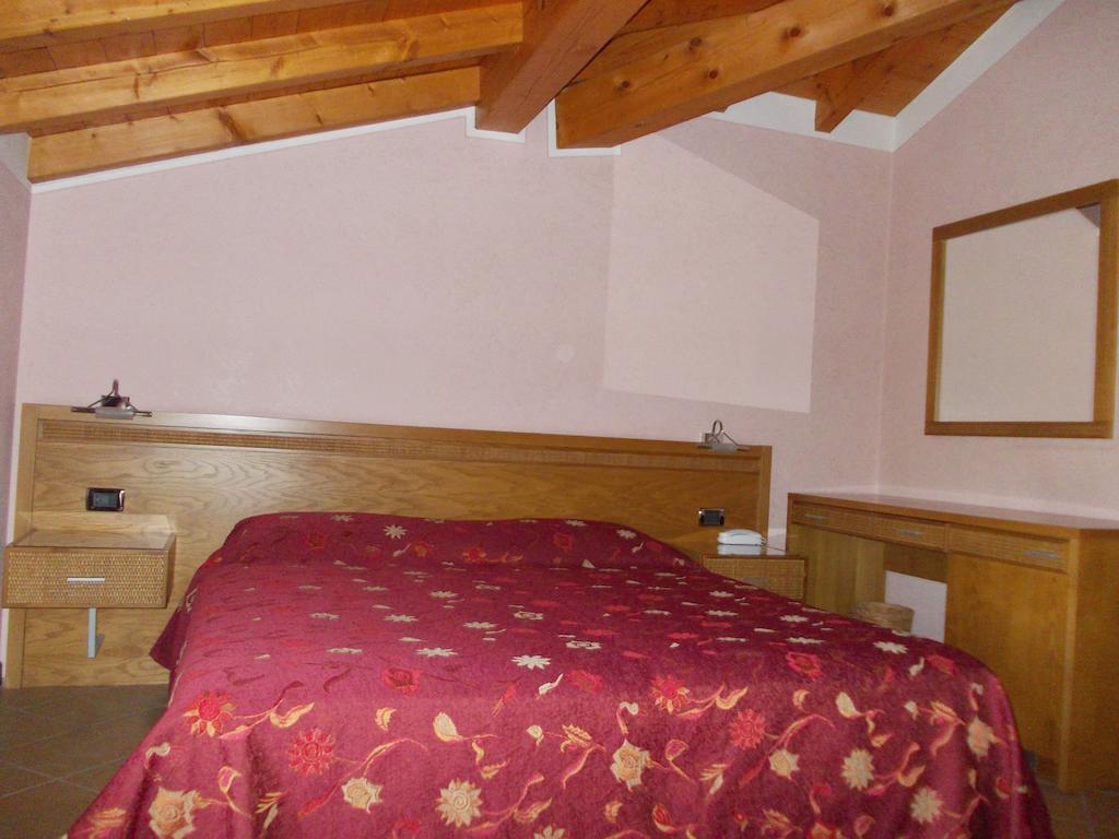 Albergo Le Piante Manerba del Garda Luaran gambar